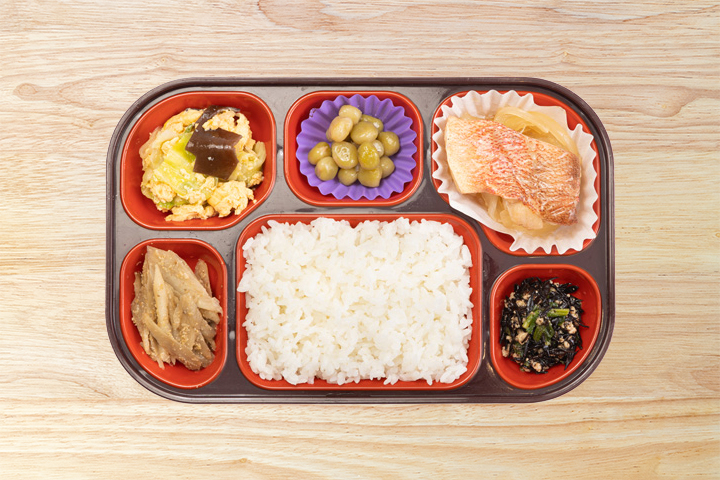 ご飯+5種の惣菜セット